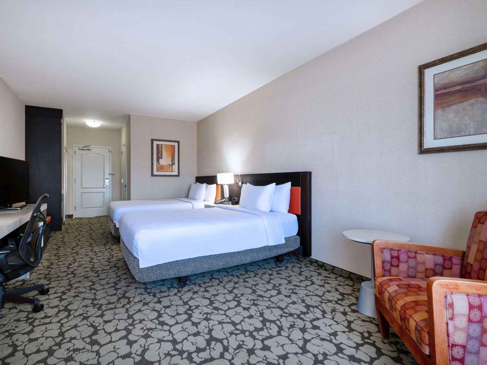 Hilton Garden Inn Las Vegas Strip South Exterior photo