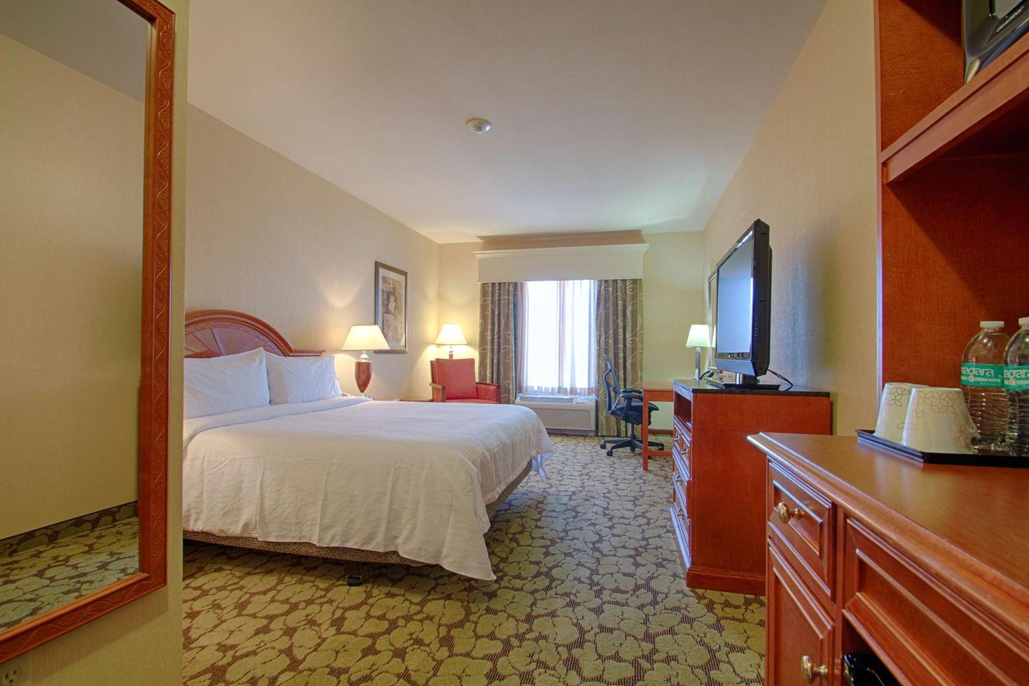 Hilton Garden Inn Las Vegas Strip South Exterior photo